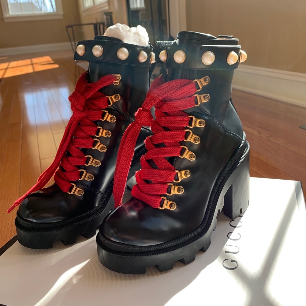 Gucci Black New Trip Lace Up Leather Pearl boots